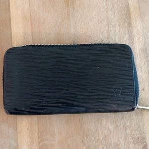 Louis Vuitton black epileathet wallet